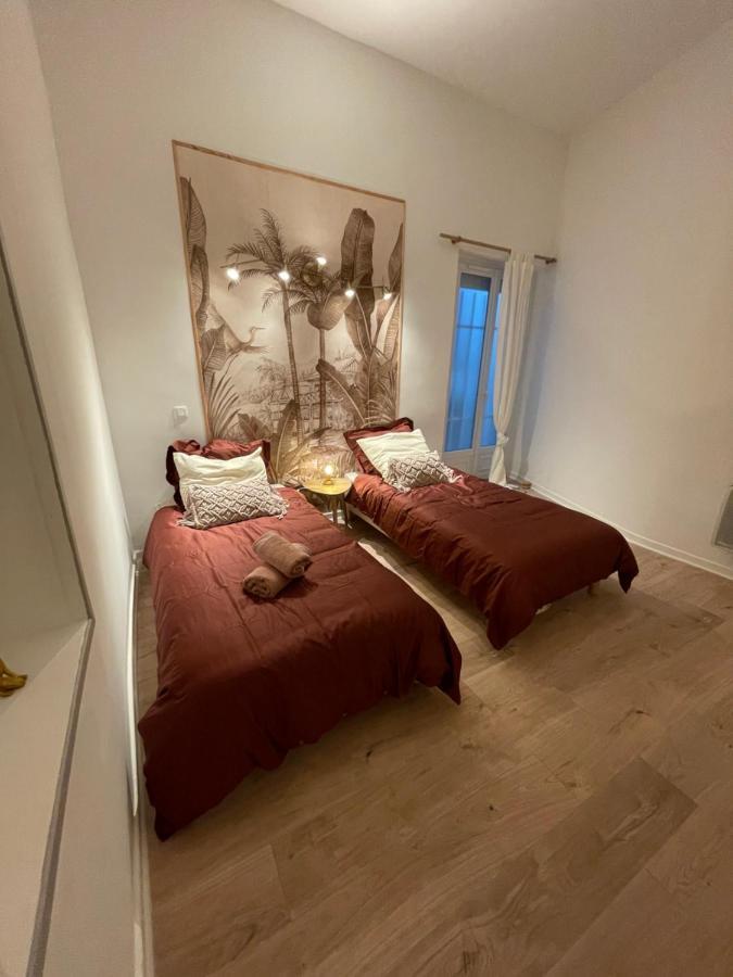 Le Casimir - Superbe T3 En Plein Centre Ville Renove Avec Gout - Wifi Béziers Kültér fotó
