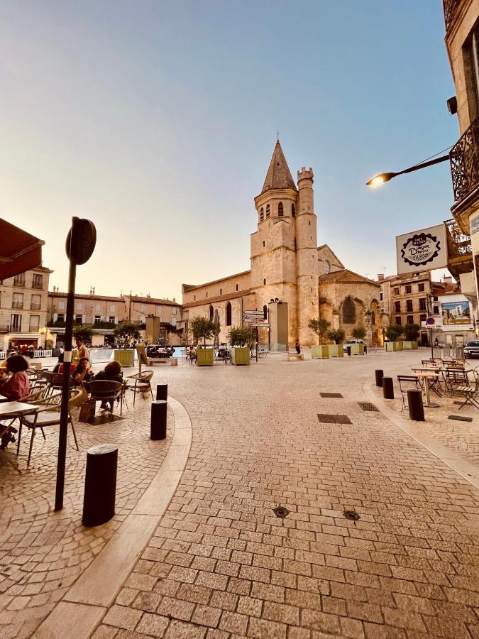 Le Casimir - Superbe T3 En Plein Centre Ville Renove Avec Gout - Wifi Béziers Kültér fotó
